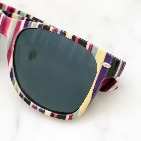 Ray-Ban RB2140 Original Wayfarer Striped Multicolor Sunglasses Scratched Lens main image 12